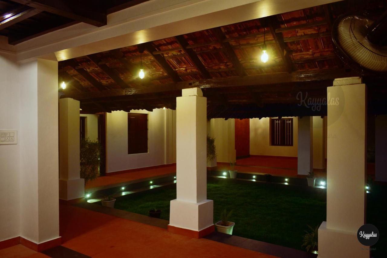 Kayyalas Courtyard Thrissur Екстер'єр фото