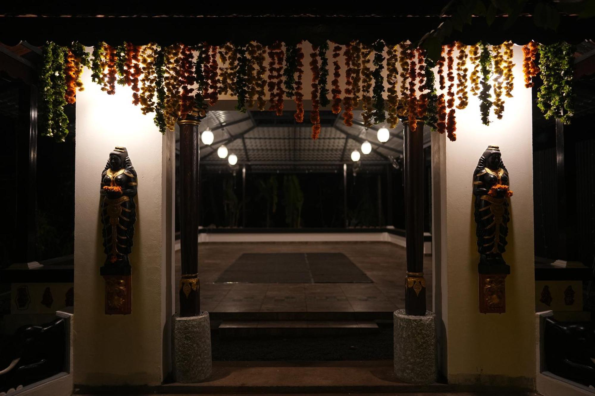 Kayyalas Courtyard Thrissur Екстер'єр фото